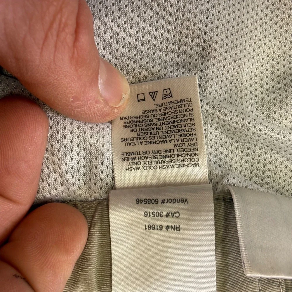 The North Face Mens Large Tan Nylon Hiking Shorts Mesh Lined‎ Belted RN61661